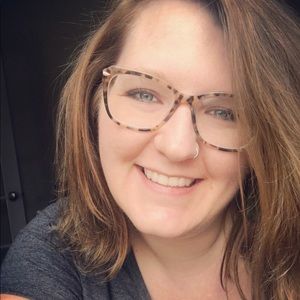 Meet your Posher, Stefanie